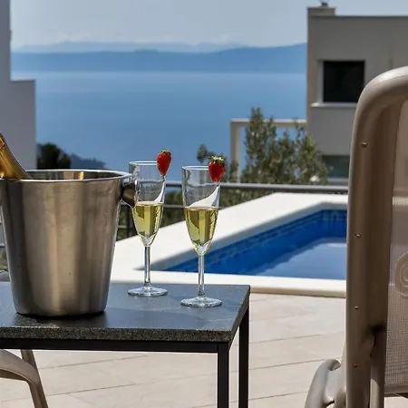 בית נופש Oscar מאקרסקה